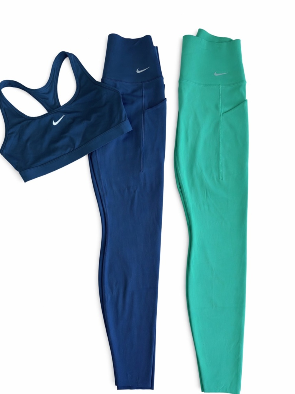 Nike Universal matching set leggings and sports bra green & teal, small EUC